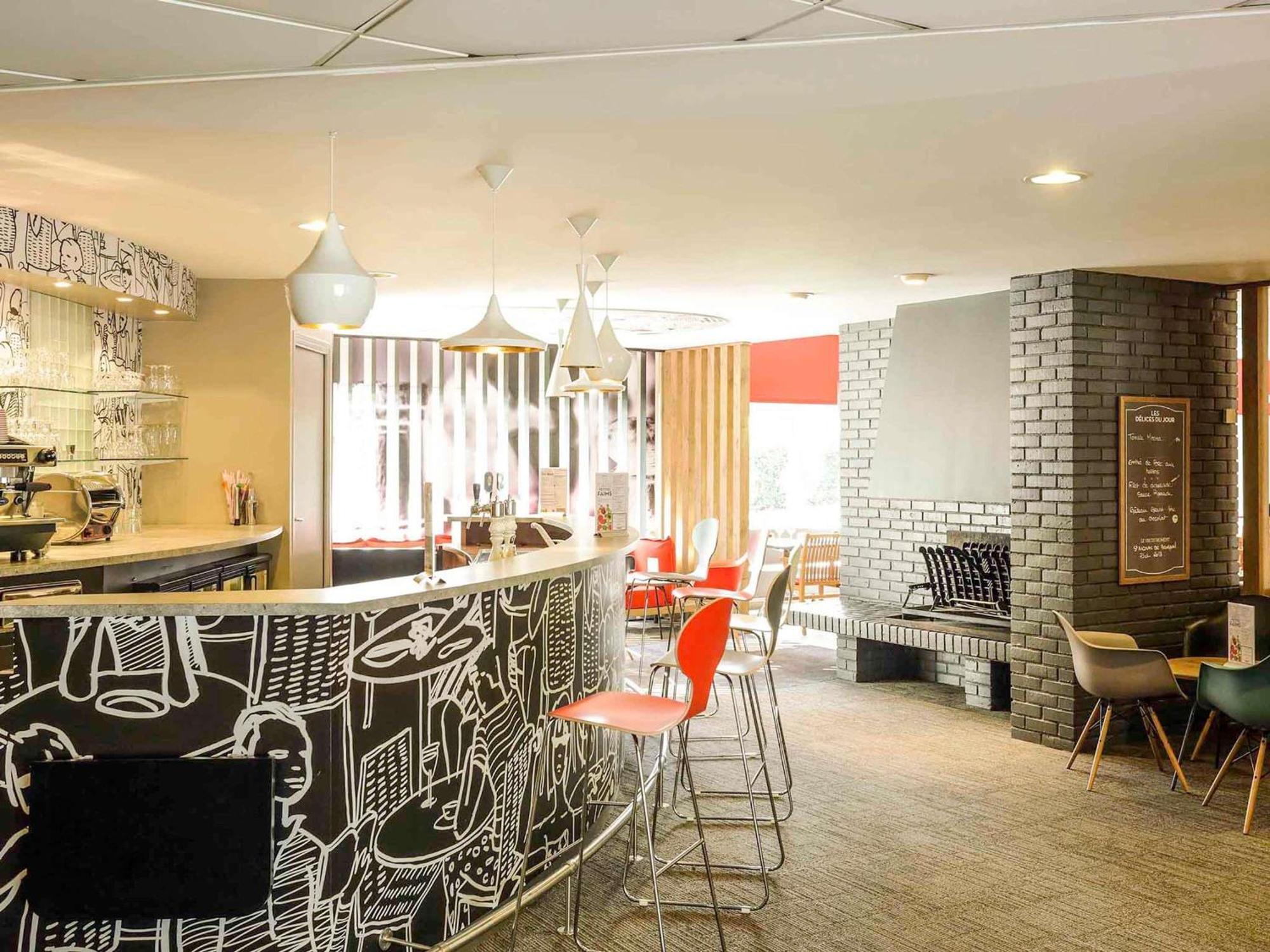 Ibis Laval Le Relais D'Armor Hotel Changé Kültér fotó