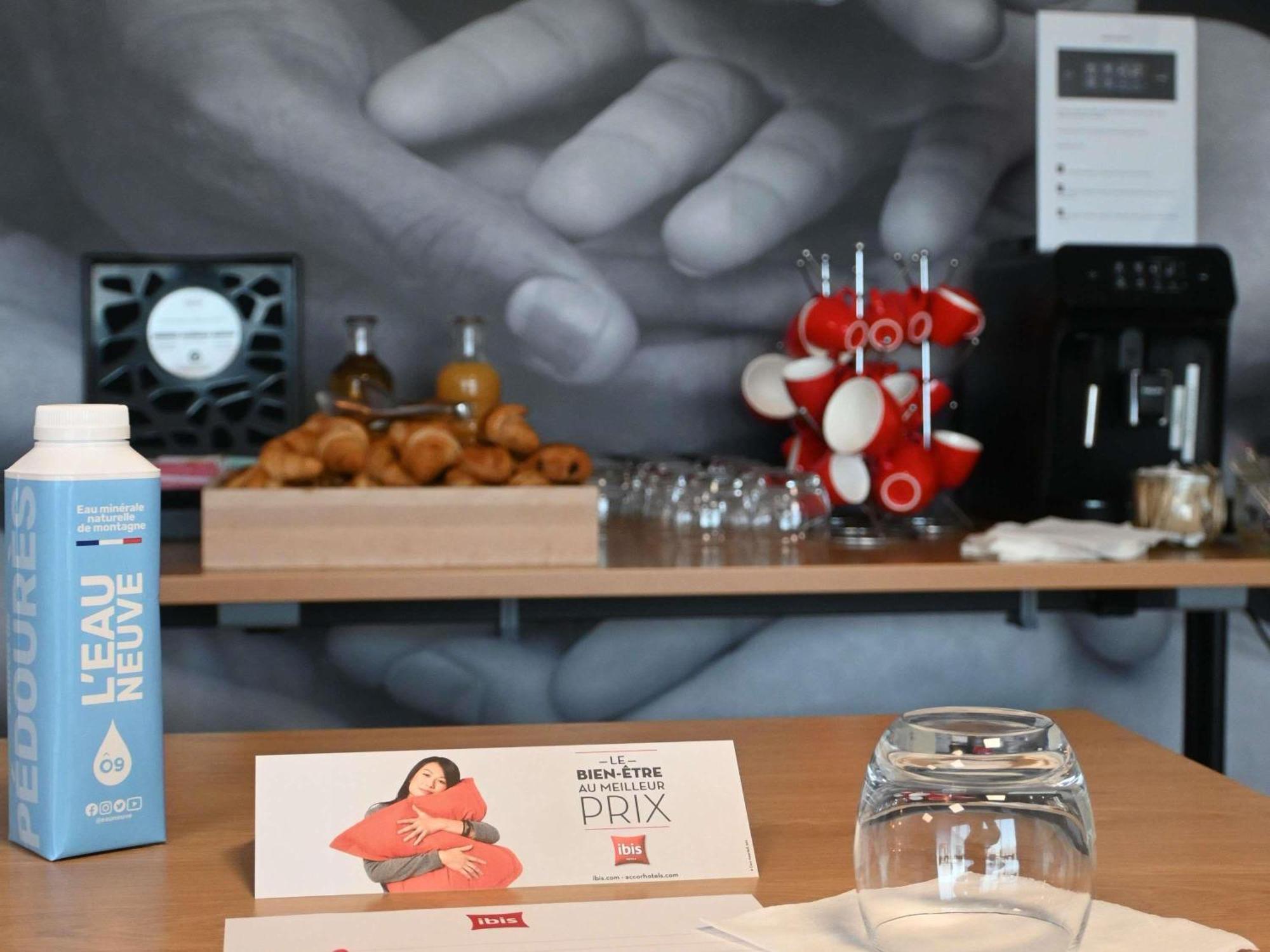 Ibis Laval Le Relais D'Armor Hotel Changé Kültér fotó