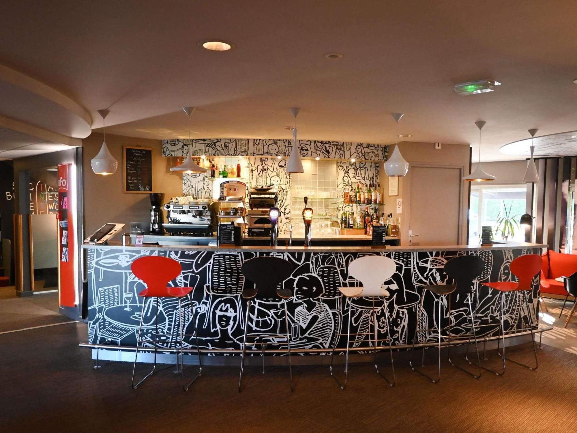 Ibis Laval Le Relais D'Armor Hotel Changé Kültér fotó